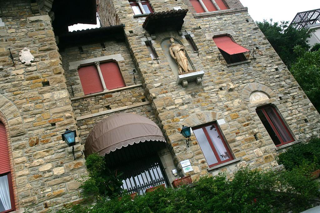 Hotel La Vela-Castello Il Rifugio ซานตา มาร์เกอริตา ลีกูเร ภายนอก รูปภาพ