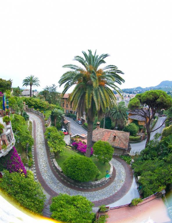 Hotel La Vela-Castello Il Rifugio ซานตา มาร์เกอริตา ลีกูเร ภายนอก รูปภาพ