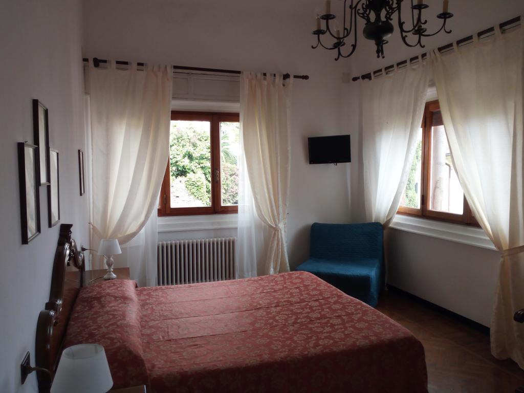 Hotel La Vela-Castello Il Rifugio ซานตา มาร์เกอริตา ลีกูเร ภายนอก รูปภาพ