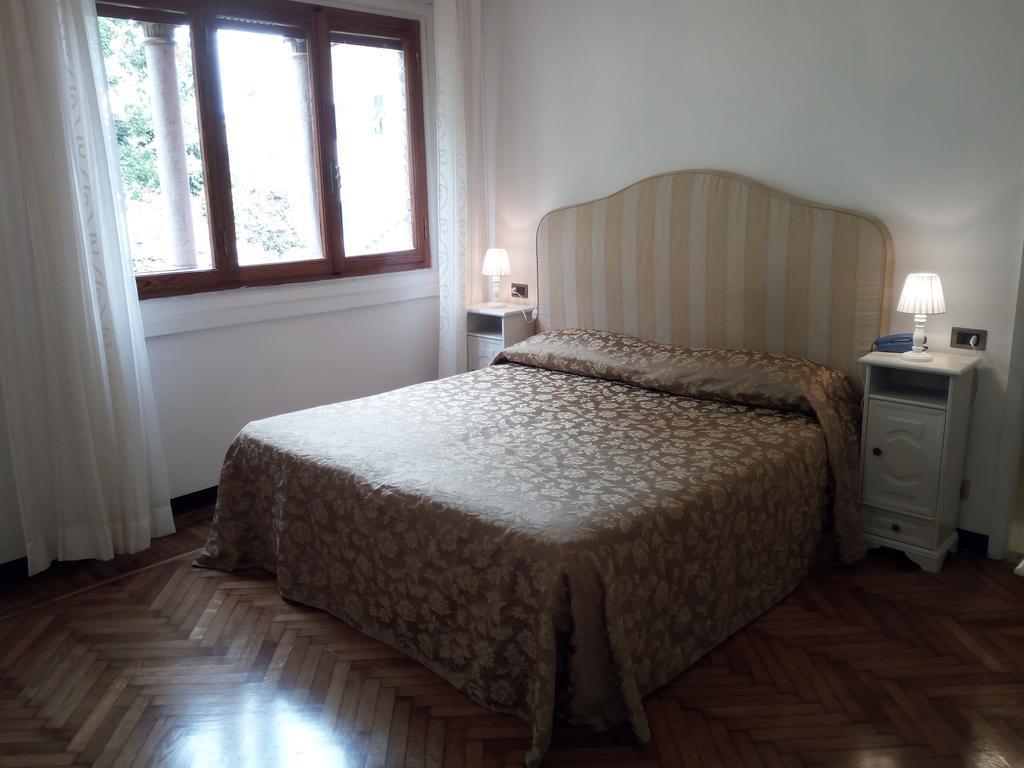 Hotel La Vela-Castello Il Rifugio ซานตา มาร์เกอริตา ลีกูเร ภายนอก รูปภาพ