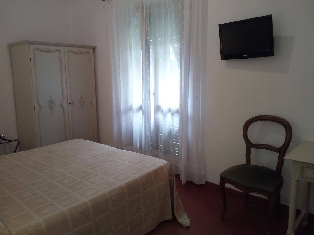 Hotel La Vela-Castello Il Rifugio ซานตา มาร์เกอริตา ลีกูเร ภายนอก รูปภาพ