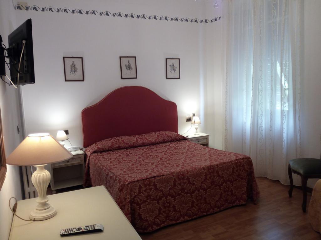 Hotel La Vela-Castello Il Rifugio ซานตา มาร์เกอริตา ลีกูเร ภายนอก รูปภาพ