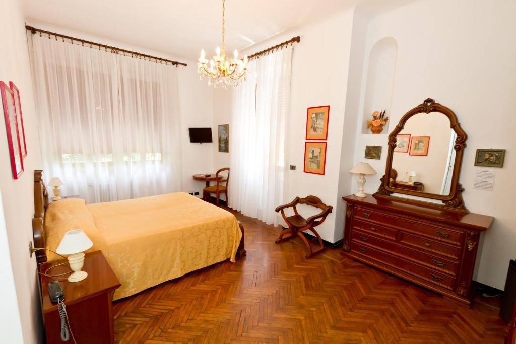 Hotel La Vela-Castello Il Rifugio ซานตา มาร์เกอริตา ลีกูเร ภายนอก รูปภาพ