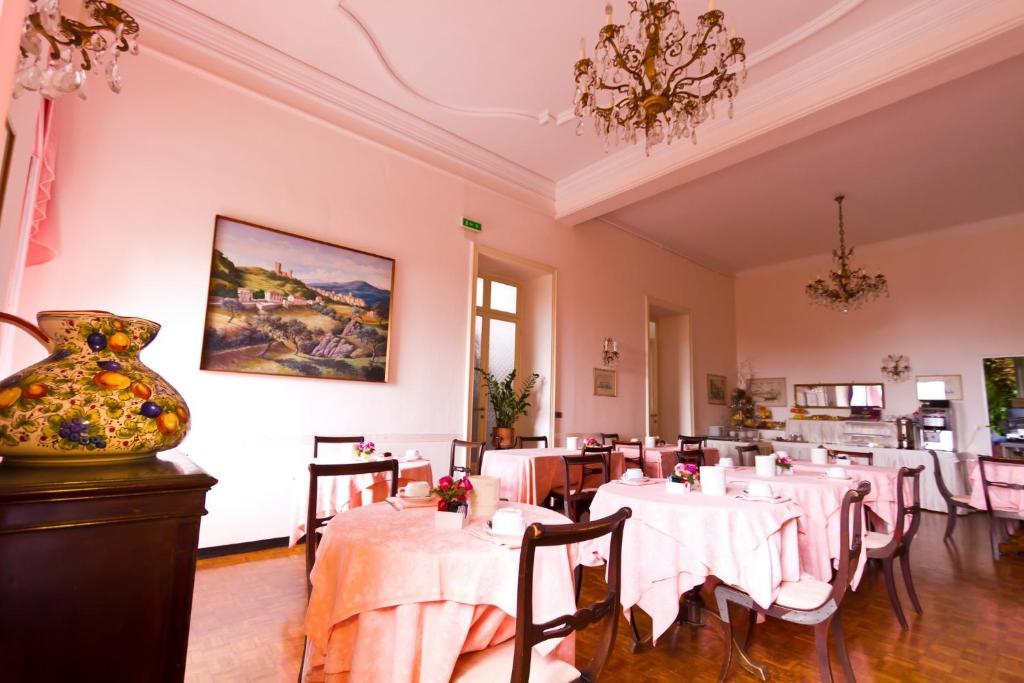 Hotel La Vela-Castello Il Rifugio ซานตา มาร์เกอริตา ลีกูเร ภายนอก รูปภาพ