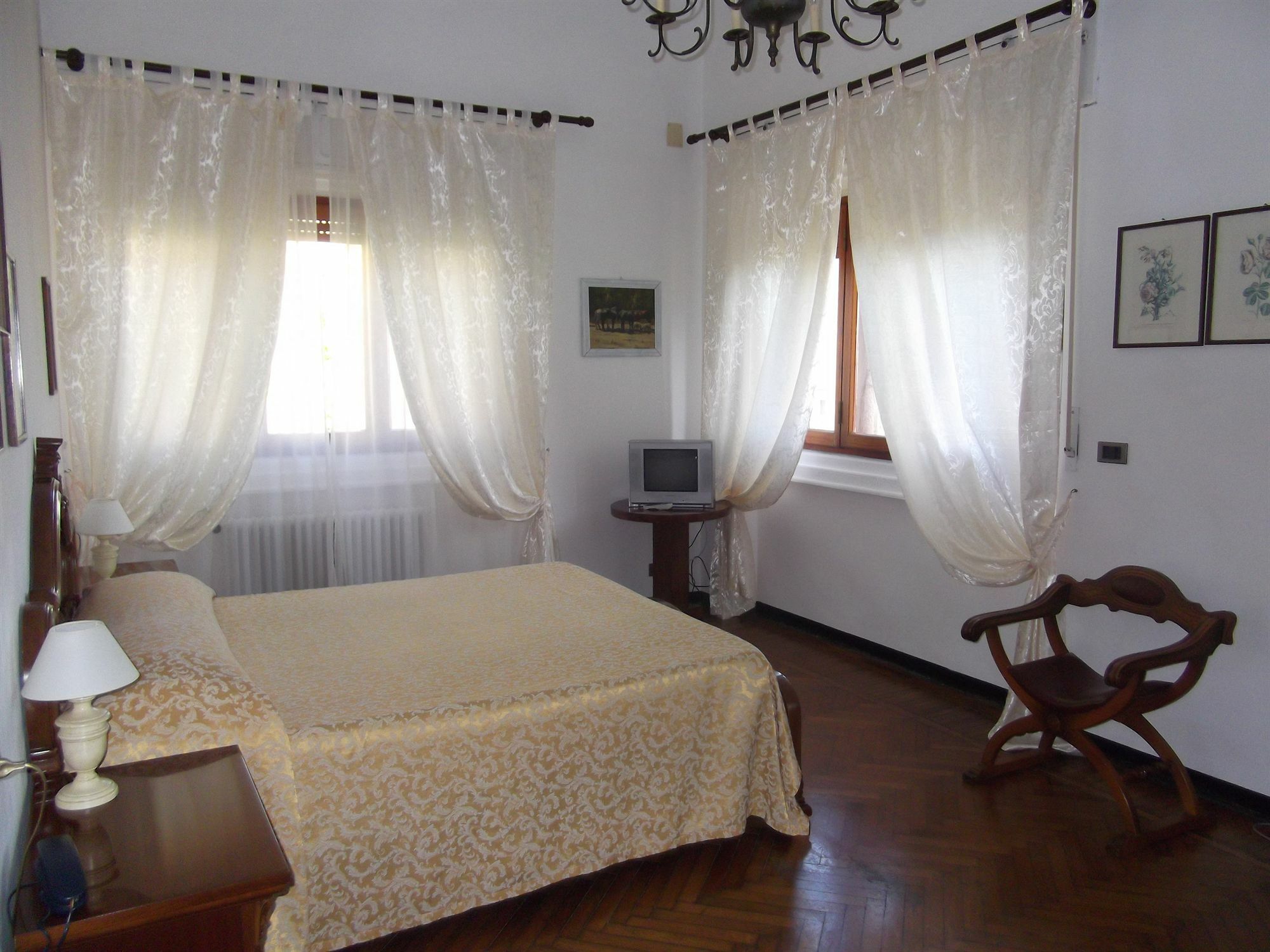 Hotel La Vela-Castello Il Rifugio ซานตา มาร์เกอริตา ลีกูเร ภายนอก รูปภาพ